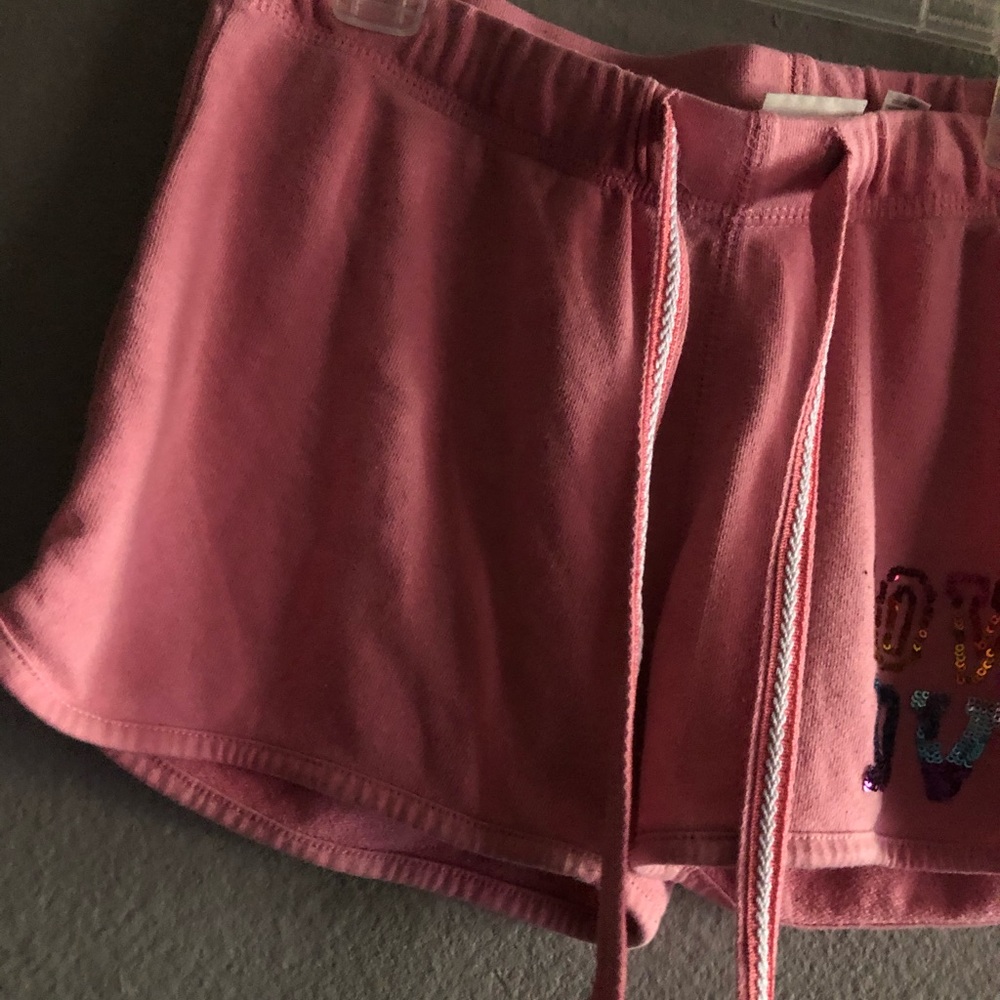 Pink shorts - Picture 4 of 5
